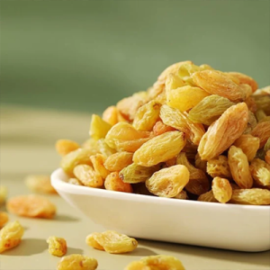 Golden raisins dried fruits